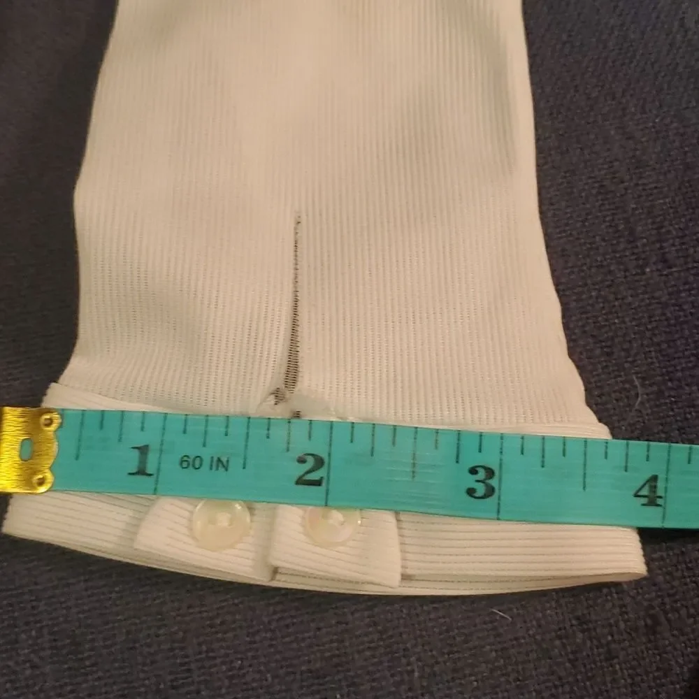 Vintage white gloves with button flip‎